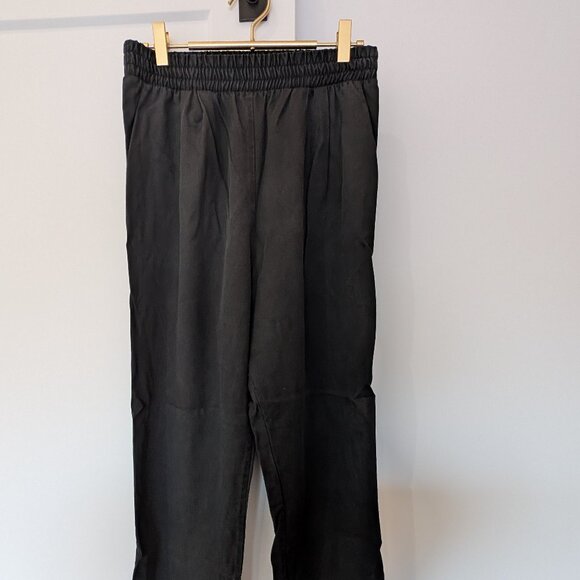 Black tapered trousers - Picture 1 of 3
